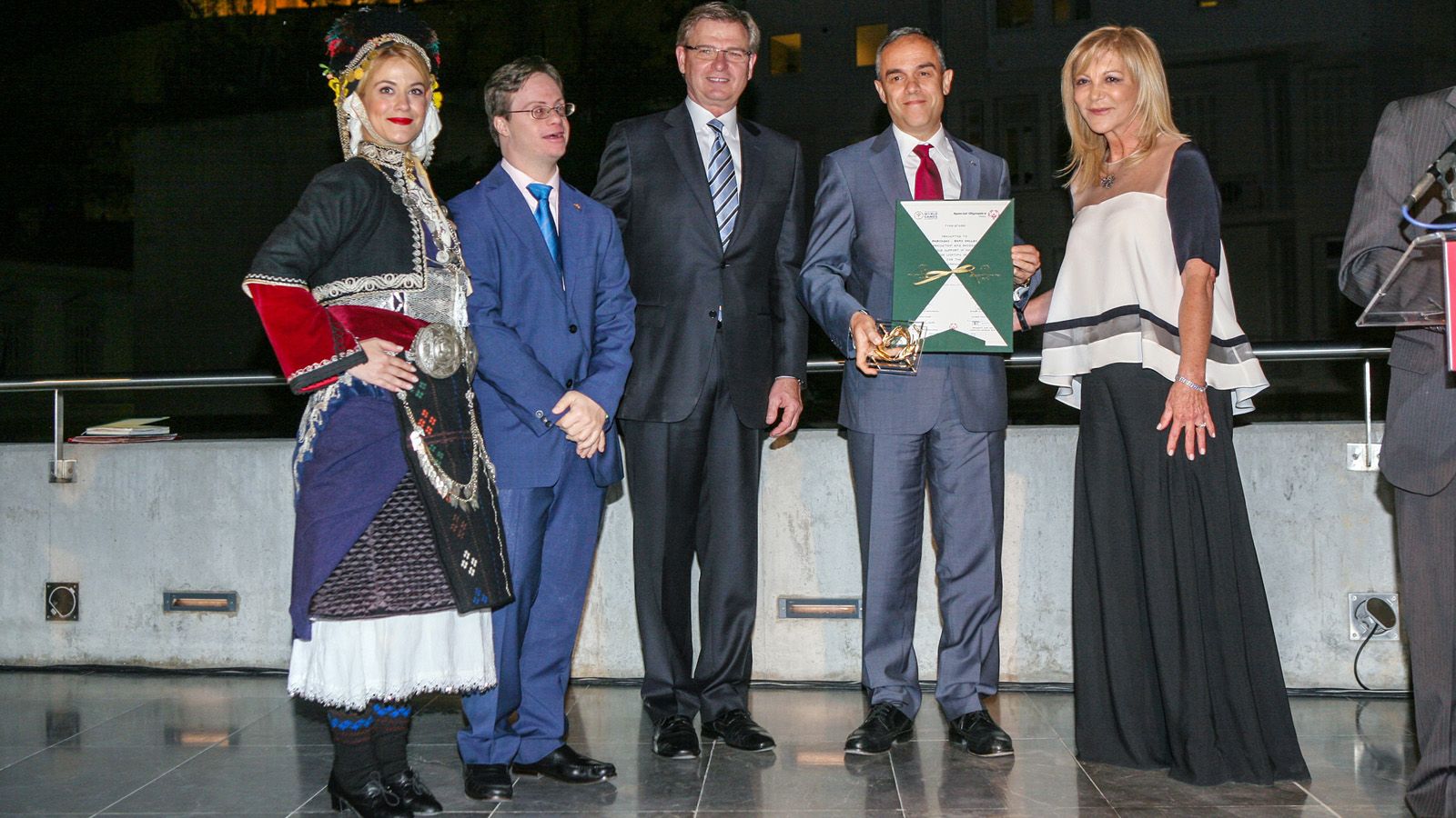 Η λαμπρή τελετή έλαβε χώρα στον Ιερό Βράχο της Πνύκας παρουσία πλήθους επισήμων