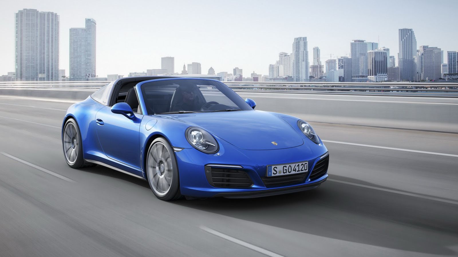 Η τελική ταχύτητα των νέων Porsche ποικίλει αναλόγως έκδοσης, από τα 287 χλμ/ώρα έως και τα 305 χλμ/ώρα.