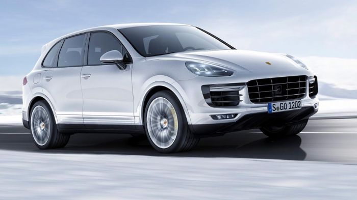 H νέα Cayenne Turbo S διαθέτει κεραμικά και βελτιωμένα συστήματα αερανάρτησης & κατανομής της ροπής (torque vectoring system), που συνδυάζεται ηλεκτρο