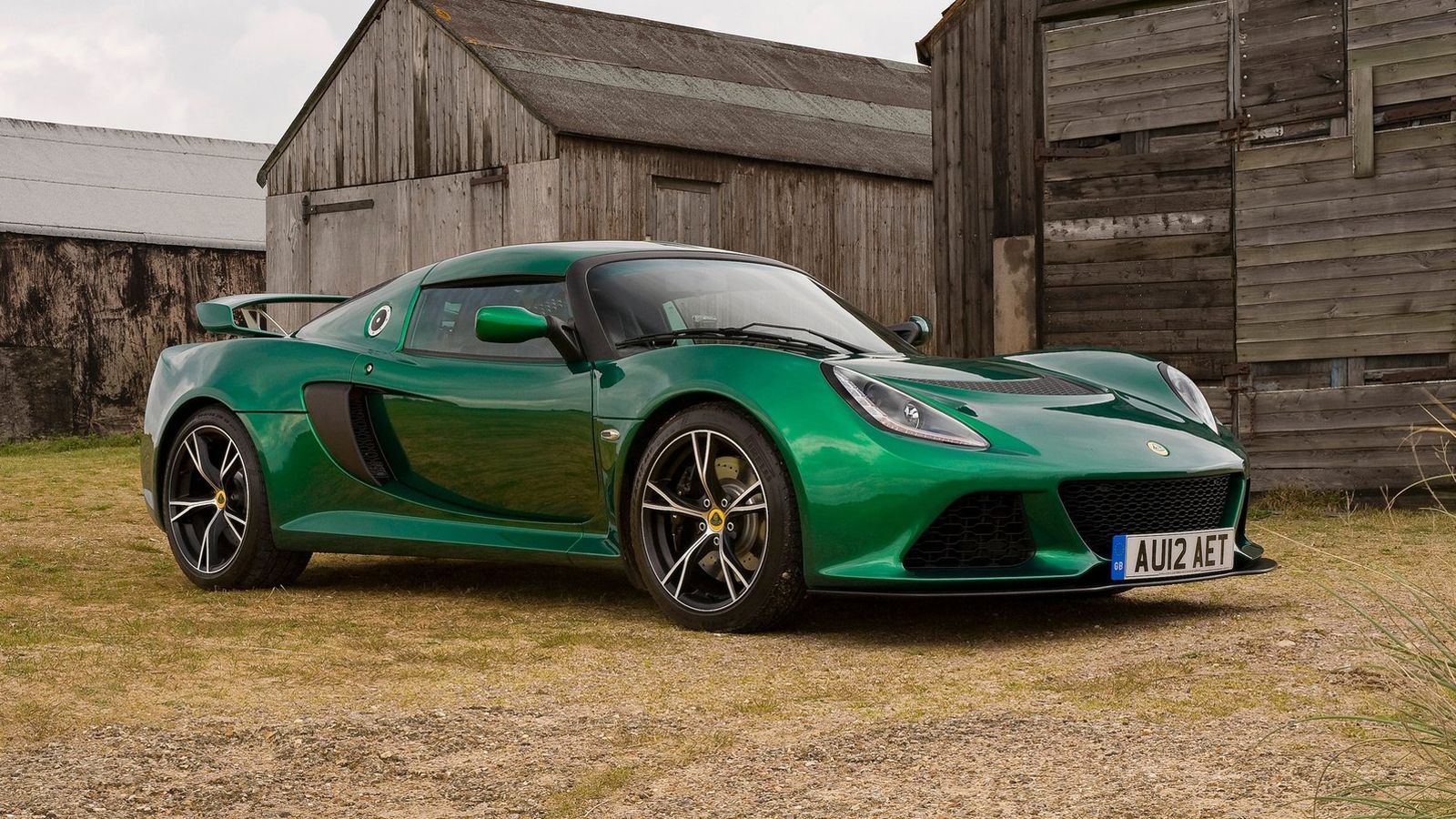 Παρόλα τα σχέδια για παραγωγή μοντέλων στην Κίνα, η Lotus ξεκαθάρισε πως θα συνεχίσει να κατασκευάζει τα υπάρχοντα μοντέλα της (στη φωτό η Exige S) απ