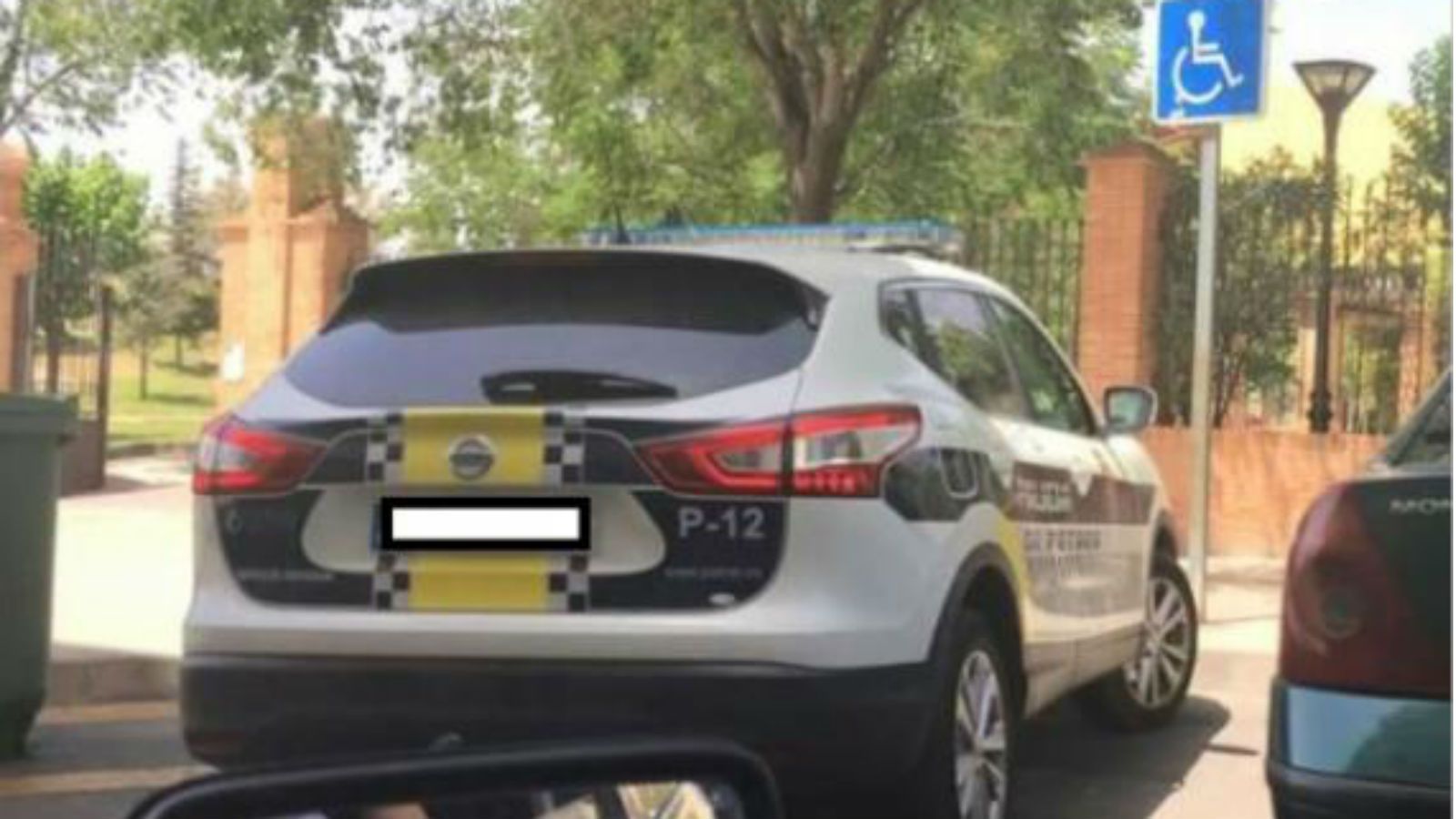 Στην Ισπανία ισχύει νόμος από 1/7, σύμφωνα με τον οποίο απαγορεύεται η μη εξουσιοδοτημένη χρήση φωτογραφιών που απεικονίζουν αστυνομικούς!