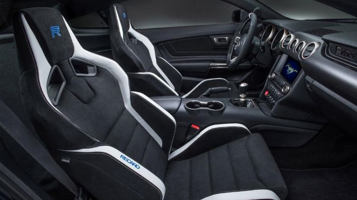 Σύμφωνα με τη Ford, η νέα Shelby GT350R Mustang είναι η πιο… αγωνιστική Mustang που κυκλοφόρησε ποτέ και η οποία μπορεί να σταθεί επάξια τόσο στ