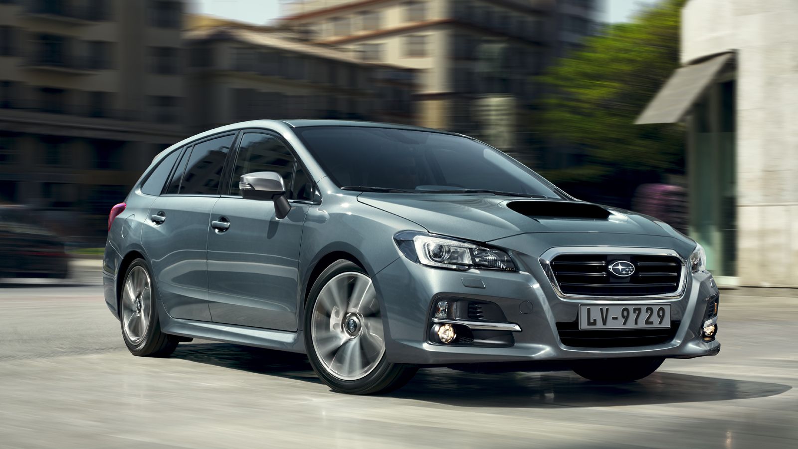 Το νέο Subaru Levorg αποτελεί μια πλήρη πρόταση για τον «ανήσυχο» οικογενειάρχη, που θέλει να μετακινηθεί με άνεση και ασφάλεια, αλλά να νιώθει ότι αν