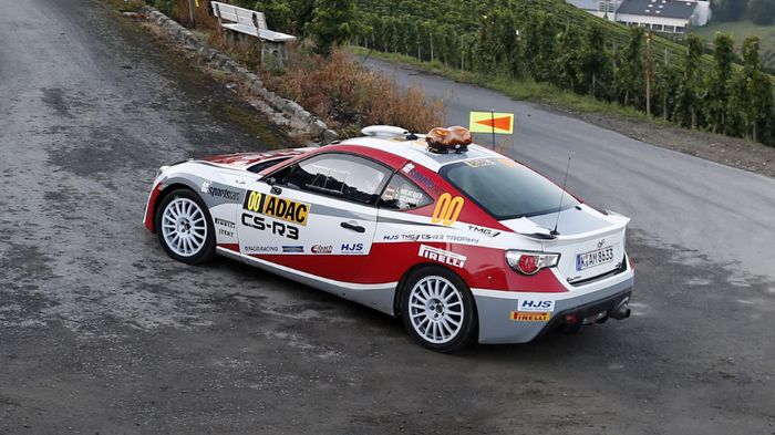 Το CS-R3 kit κοστίζει 79.000 ευρώ, για παραγγελίες μέχρι τις 24 Απριλίου. Η τιμή είναι ίδια για τις χωμάτινες και ασφάλτινες εκδόσεις και δεν περιλαμβ