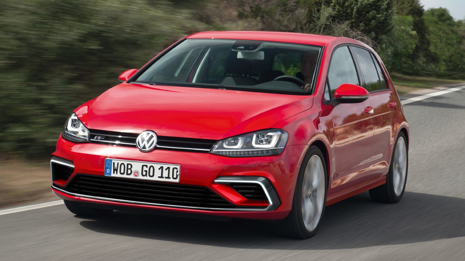 Για πρώτη φορά στην μακρά ιστορία του, το VW Golf (κατασκοπευτική εικόνα) θα δεχθεί μια ανανέωση, η οποία αναμένεται σε 2 περίπου χρόνια.