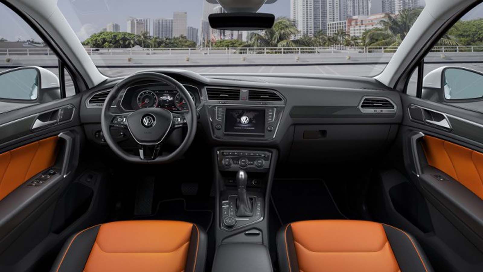 Το νέο VW Tiguan προσφέρεται σε τρία επίπεδα εξοπλισμού (Trendline, Comfortline και Highline).