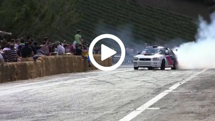 Η μαγεία του drifting από ένα RWD Subaru Impreza WRX STi.