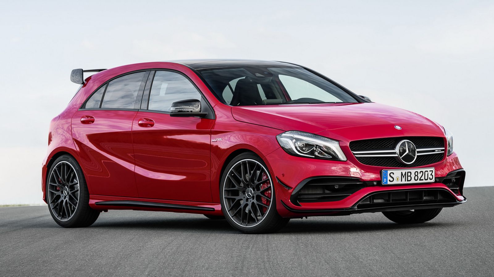 Το μεγαλείο της A45 AMG (+video)
