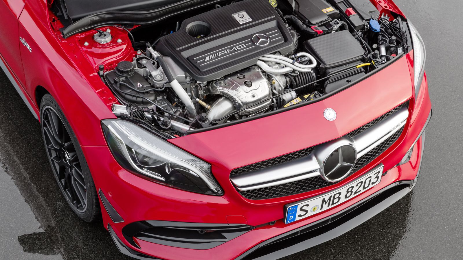 Το μεγαλείο της A45 AMG (+video)