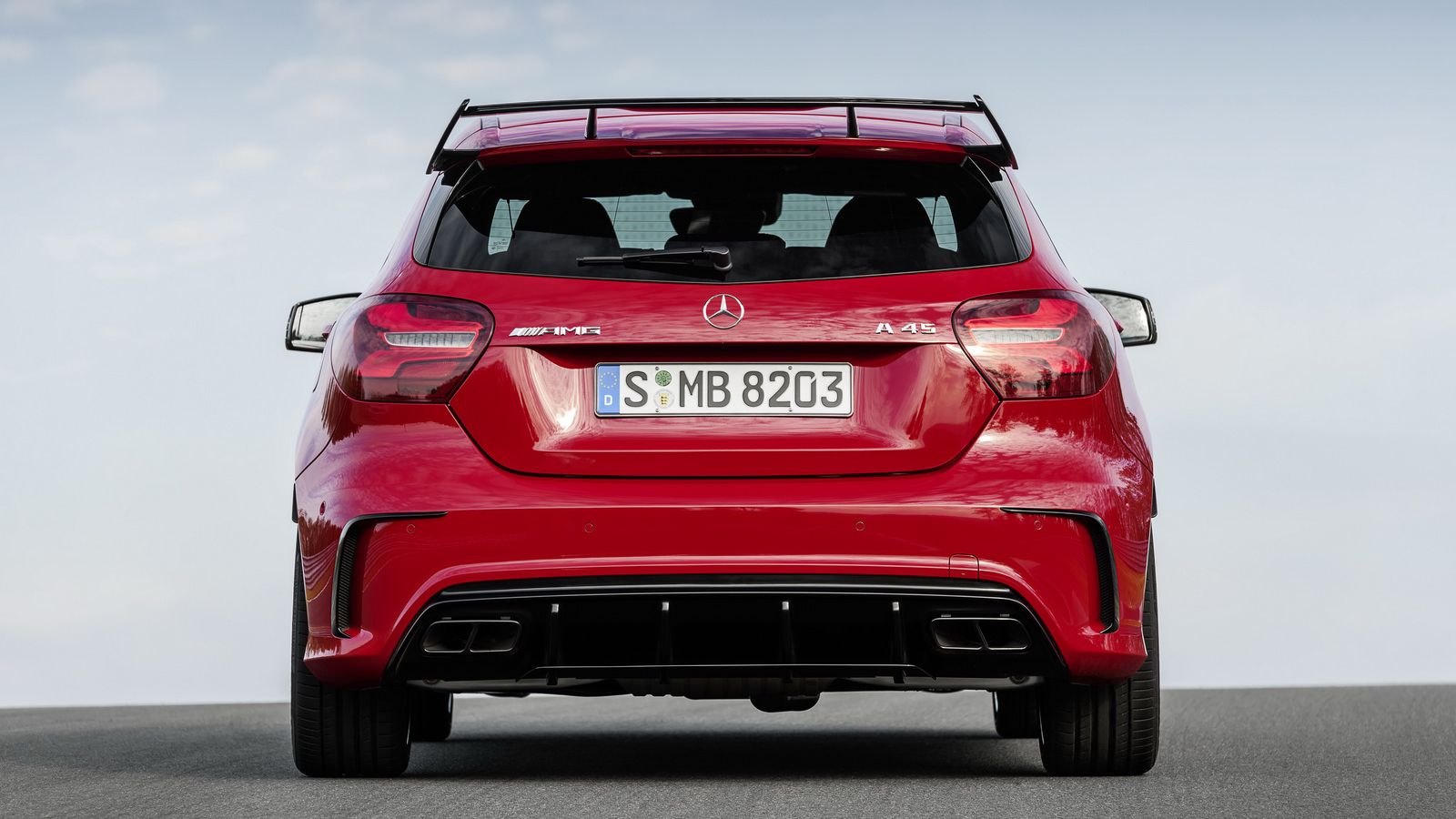 Το μεγαλείο της A45 AMG (+video)