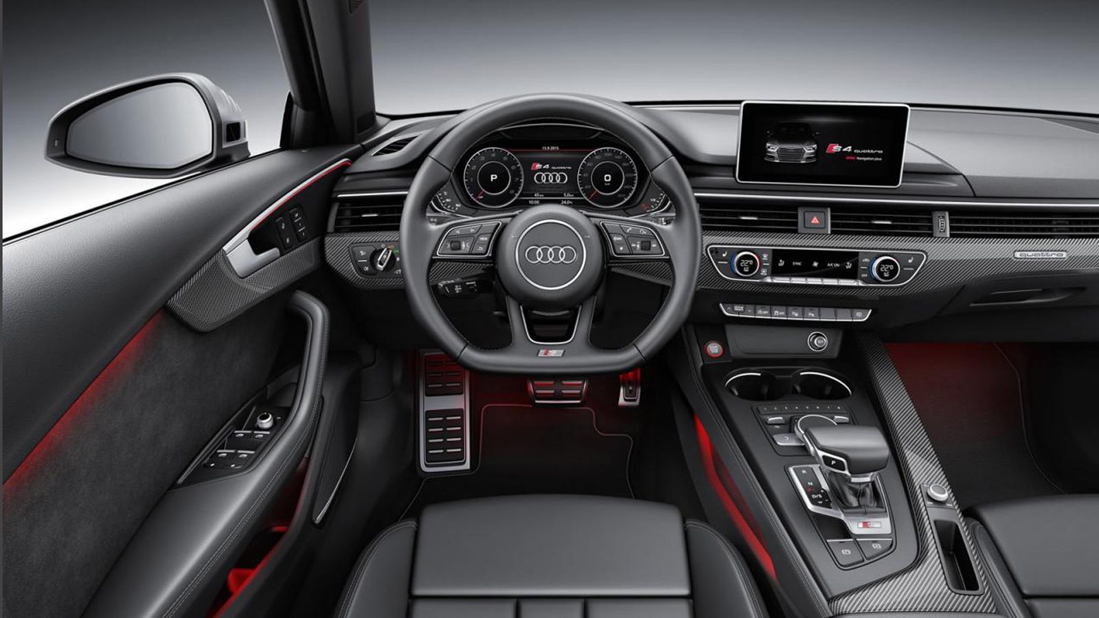 Όπως σε όλα τα μοντέλα της Audi, έτσι και στο S4 η καμπίνα είναι κατασκευασμένη από ποιοτικά υλικά με κορυφαία συναρμογή.