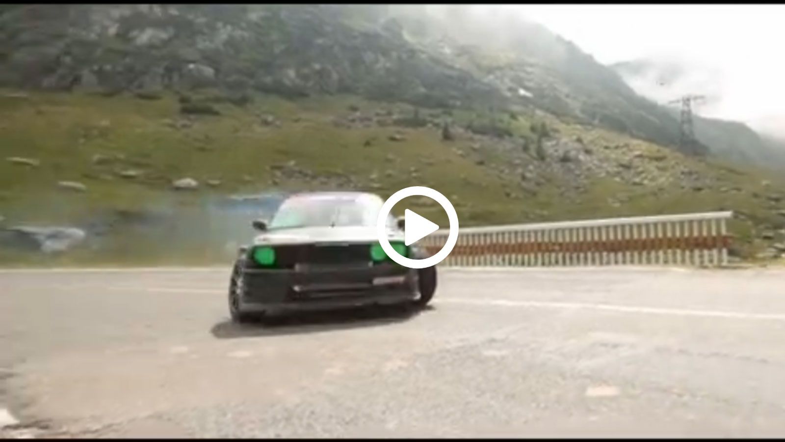 BMW οργώνουν τα βουνά με drift