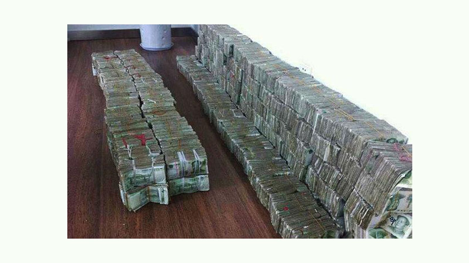 Η κα Li χρησιμοποίησε 100.000 μικρής αξίας χαρτονομίσματα για την αγορά της καινούργιας της BMW, ενώ το υπόλοιπο ποσό – περίπου 1 εκ. Yuan (149.