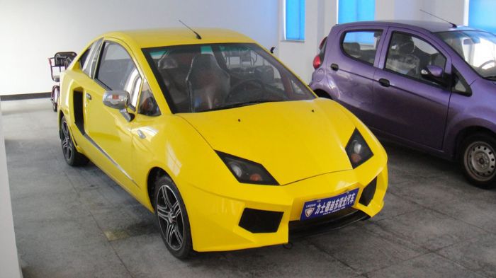 Το Lishidedidong Urban Supercar αποτελεί τον κινέζικο κλώνο της Lamborghini Aventador. Διαθέτει ένα ηλεκτρικό μοτέρ 10 ίππων, οι οποίοι καλούνται να κ