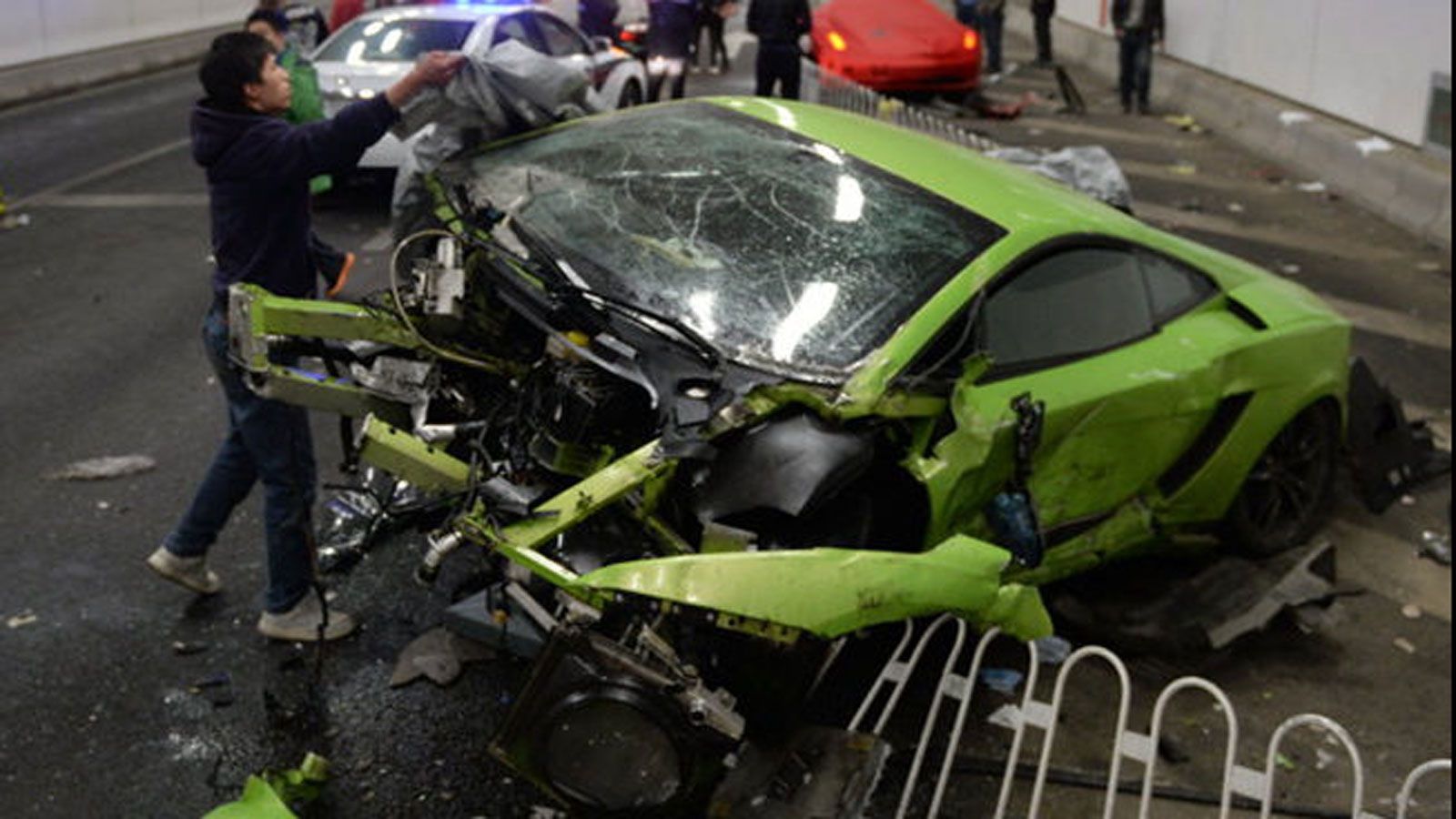 Η Lamborghini Gallardo υπέστη τις πιο σοβαρές ζημιές.