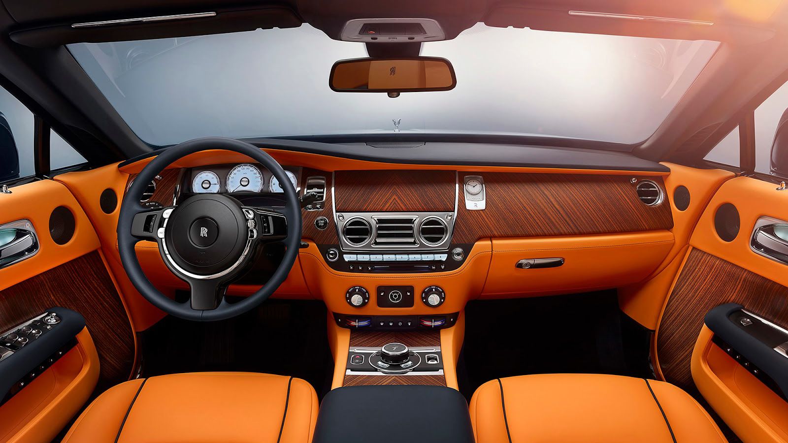 Το εσωτερικό της Dawn θα είναι η επιτομή της απόλυτης χλιδής, ενώ θα είναι κανονικό τετραθέσιο.