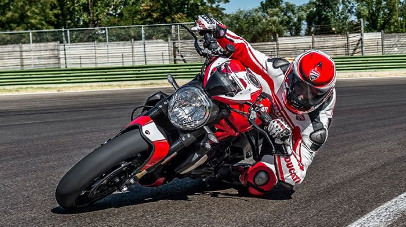 Ducati Monster 1200 R. Επίσημη παρουσίαση