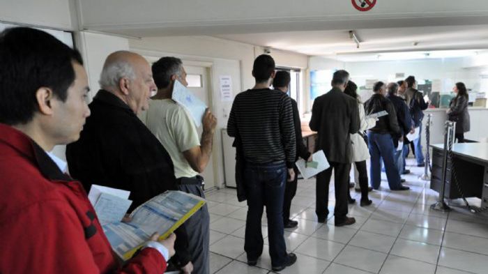 Μέχρι τη Δευτέρα 5 Ιανουαρίου δόθηκε παράταση για την πληρωμή των τελών κυκλοφορίας, από το Υπουργείο Οικονομικών. 