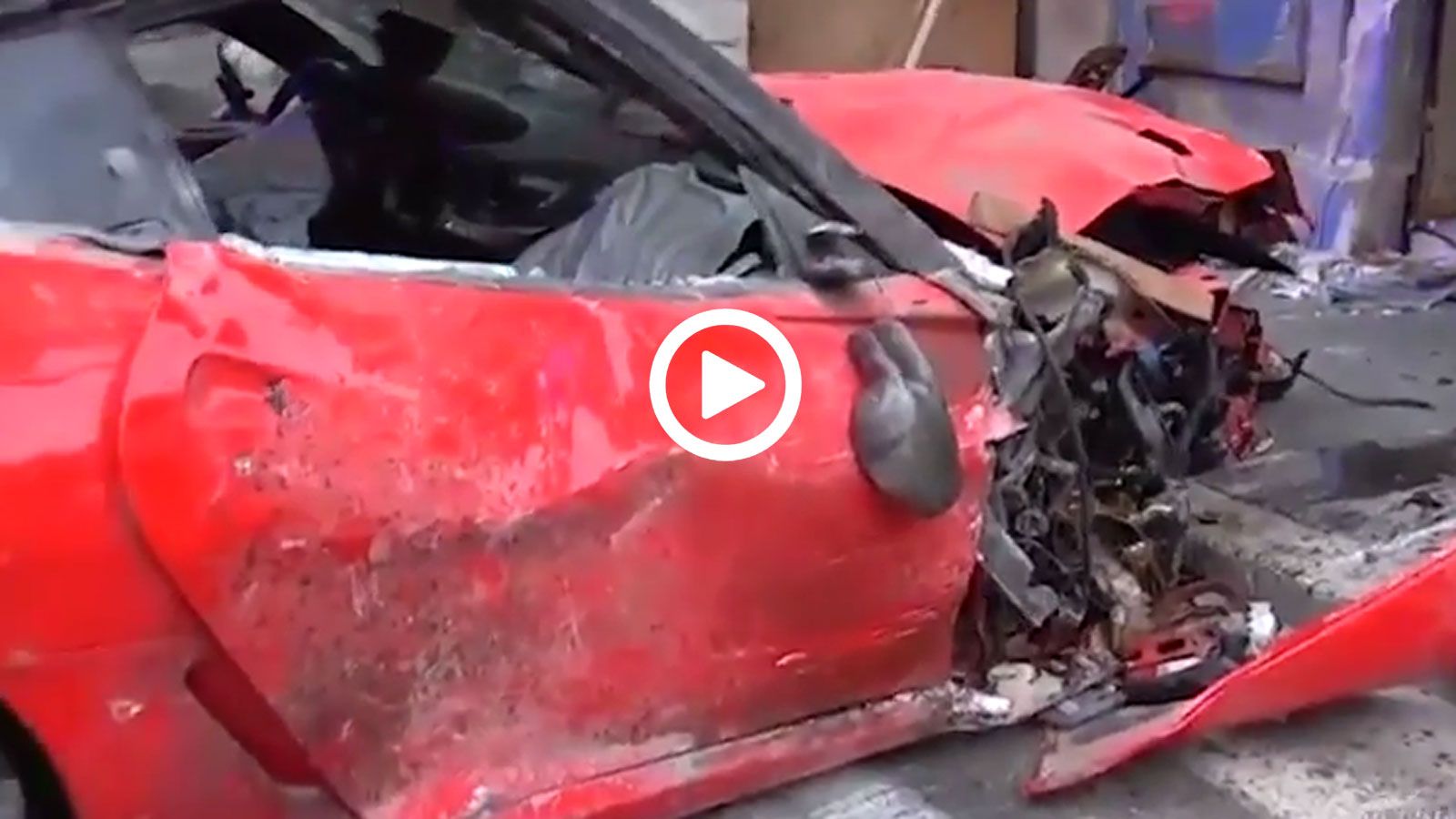 Παρκαδόρος έστειλε μία Ferrari 599 GTO στον άλλο κόσμο. Ευτυχώς μόνο υλικές ζημιές αναφέρθηκαν.
