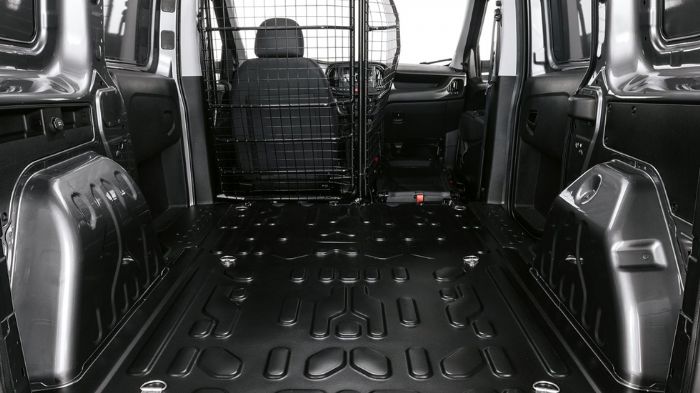 Το Doblo Cargo έχει χωρητικότητα 5 κυβικών μέτρων και μπορεί να μεταφέρει βάρος που ξεπερνά τον 1 τόνο.