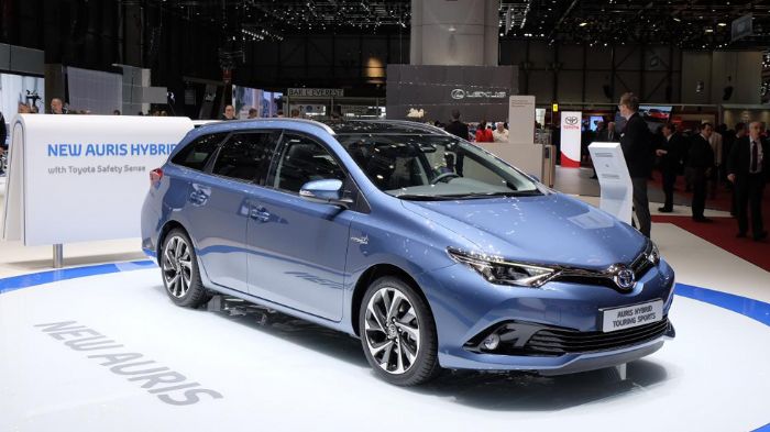 Ανανεωμένο Toyota Auris
