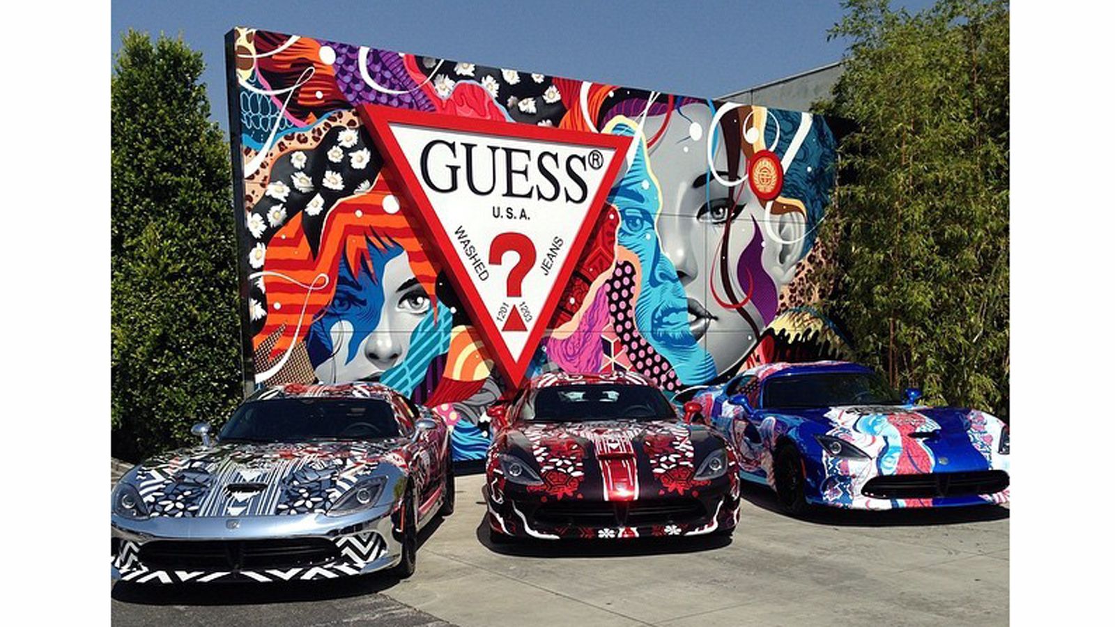 Είναι γνωστό πως όλη η υπόθεση στο Gumball 3000 είναι το πώς θα εντυπωσιάσεις με τη «μεταμφίεση» του αυτοκινήτου με το οποίο συμμετέχεις. 