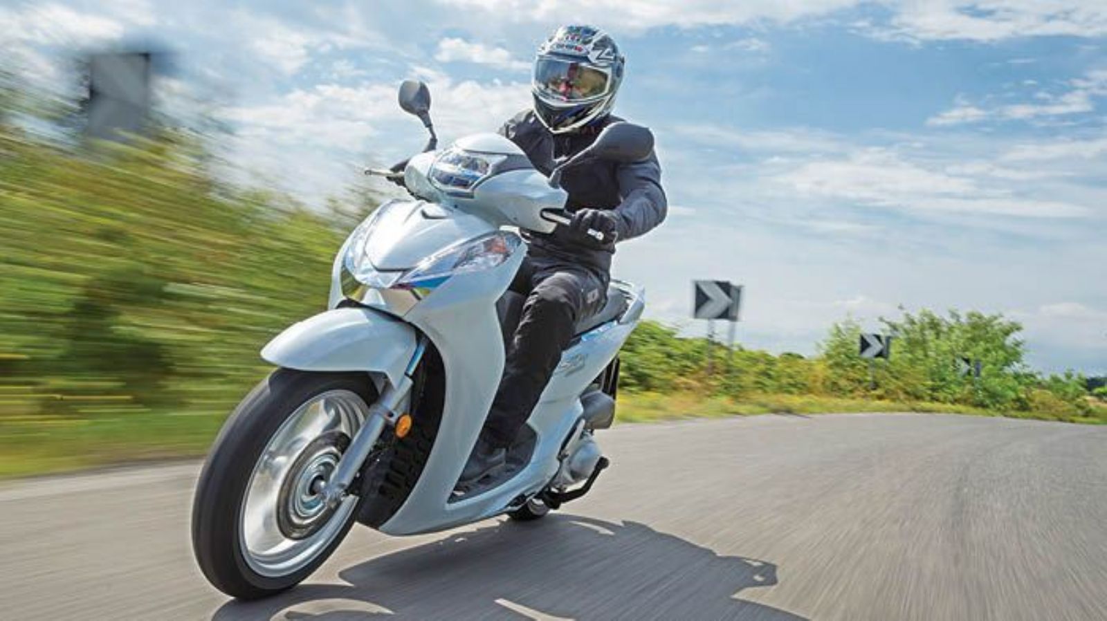 Test: Honda SH 300