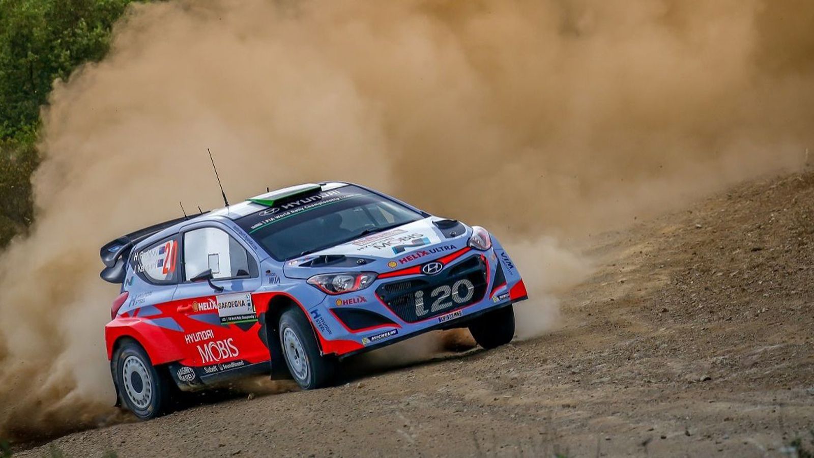 Την έκπληξη προσπαθεί να κάνει ο Παντόν, ο οποίος όμως ακολουθείτε στενά από τον δεύτερο Οζιέ.