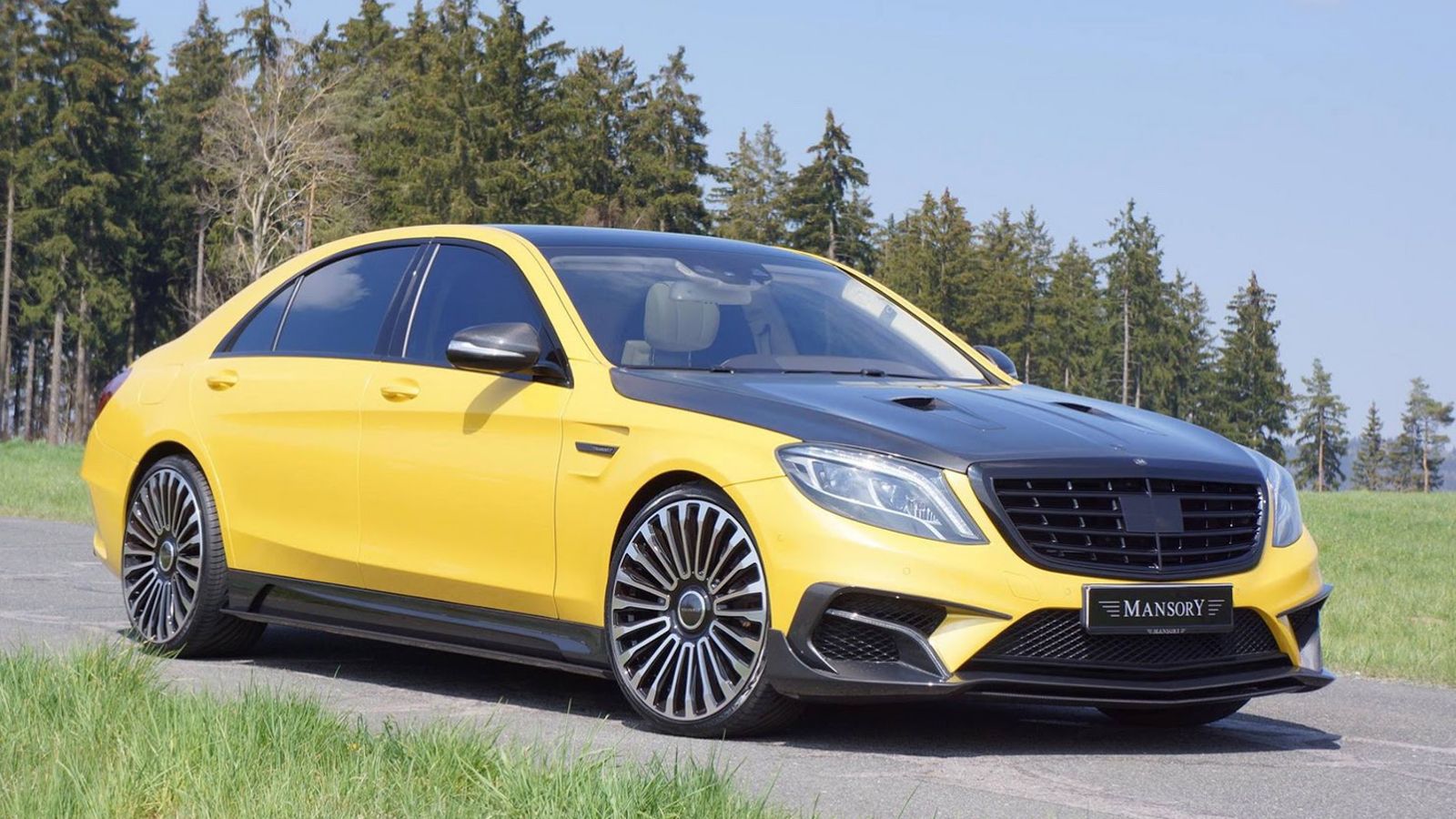 Η λιμουζίνα της Mansory γίνεται δικαιωματικά supercar, καθώς χρειάζεται μόλις 3,2 δλ. για να ολοκληρώσει τη διαδικασία του 0-100 χλμ./ώρα, ενώ επιταχύ