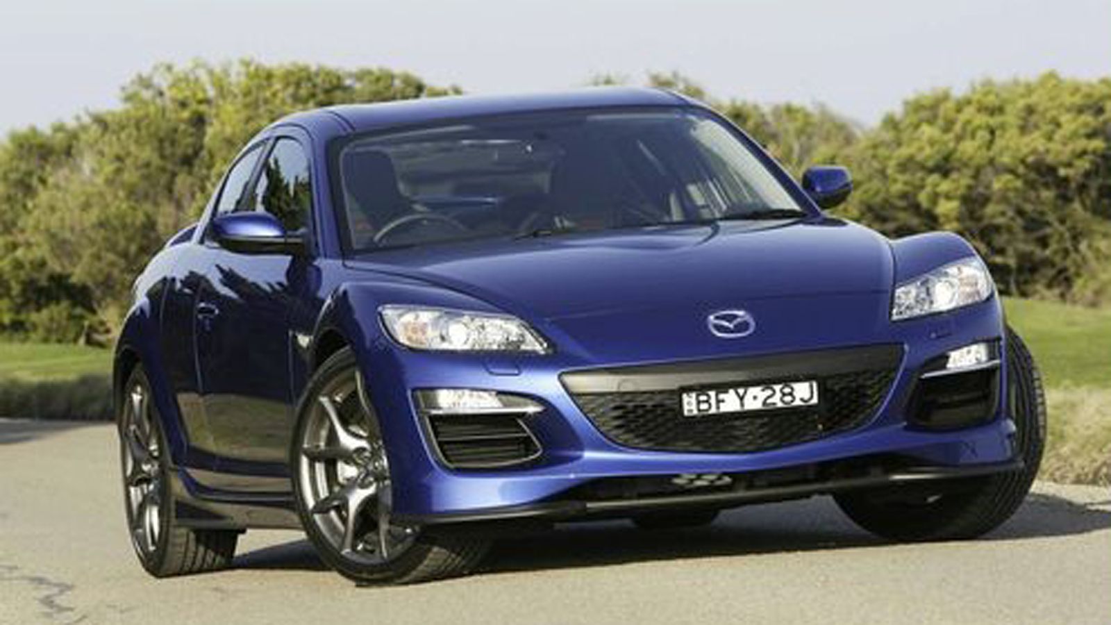 Όσο και να θέλουμε να πιστεύουμε ότι οι παραπάνω δηλώσεις προδίδουν την εξέλιξη του RX-8, το πιο πιθανό θα είναι να δούμε ένα πρωτότυπο με… οικο