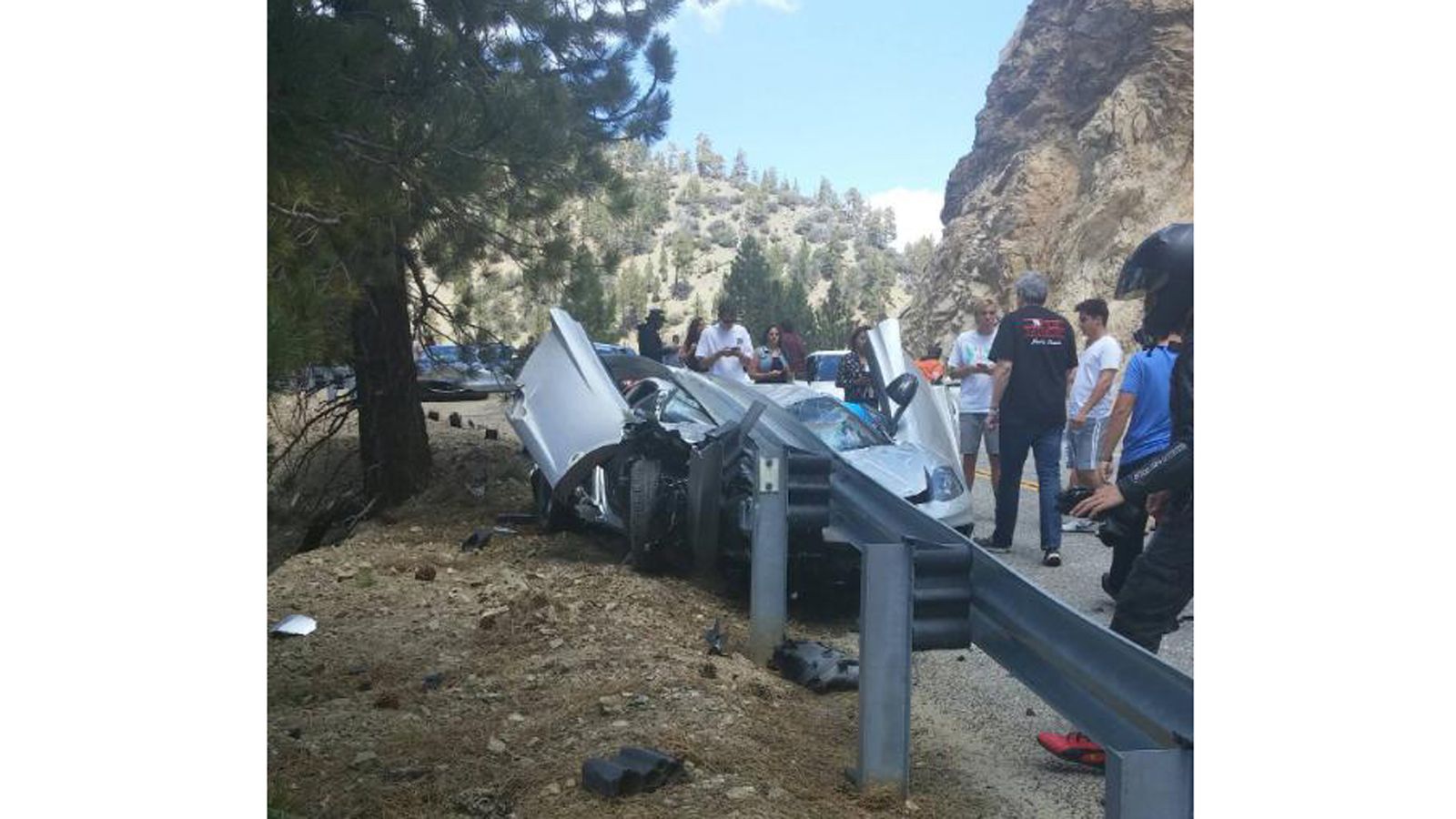 Ελπίζουμε πως ξεπερνώντας το σοκ και αφήνοντας στην άκρη την οικονομική παράμετρο του πράγματος, ο οδηγός να συνειδητοποίησε πόσο τυχερός είναι και πό