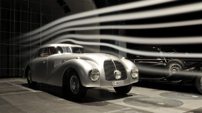 Η Mercedes 540 K Streamliner του 1938 αποτελεί τον πρόγονο της της S-Class Coupe και διαθέτει αλουμινένιο αμάξωμα προηγμένης αεροδυναμικής (0.36).