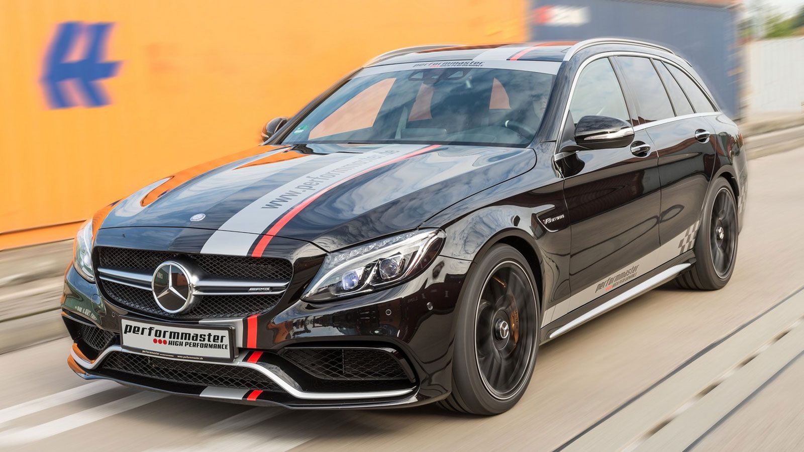 Ο βελτιωτικός οίκος performmaster, περιέλαβε μια Mercedes-AMG C63 S Estate και την έφτασε στους 612 ίππους.