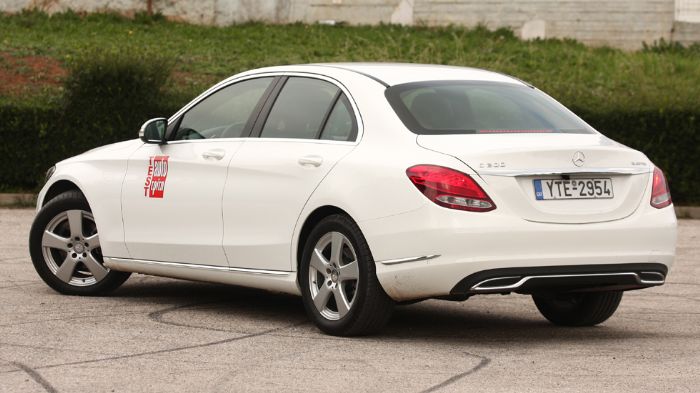 Η σχεδίαση του μεσαίου μοντέλου της Mercedes κερδίζει τις εντυπώσεις από όποιο σημείο και αν κοιτάξεις.