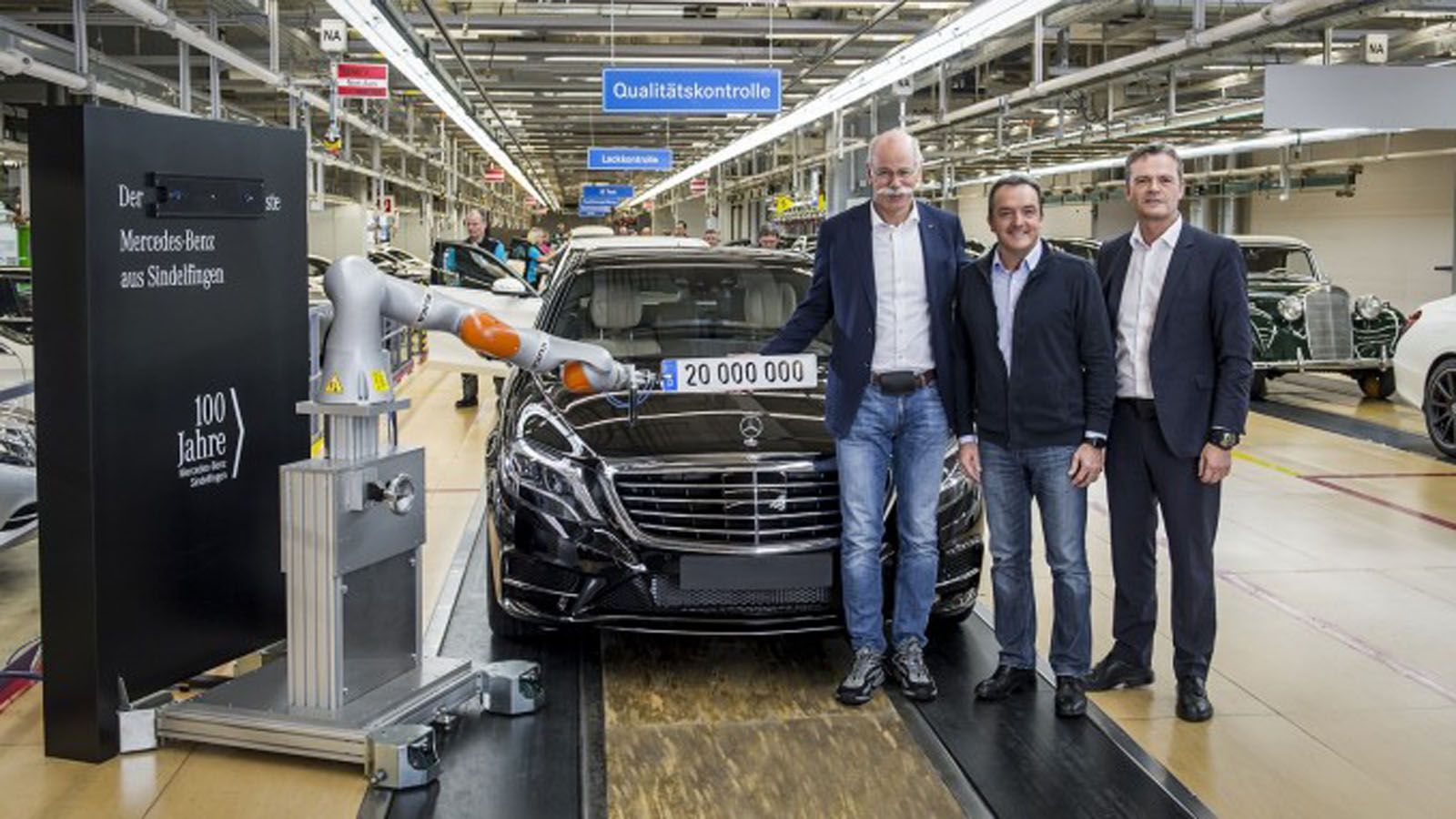 Ιστορική ήταν η σημερινή μέρα για τη Mercedes-Benz καθώς γιόρτασε τα 20.000.000 αυτοκίνητα στο εργοστάσιό της στο Sindelfingen της Στουτγκάρδης.