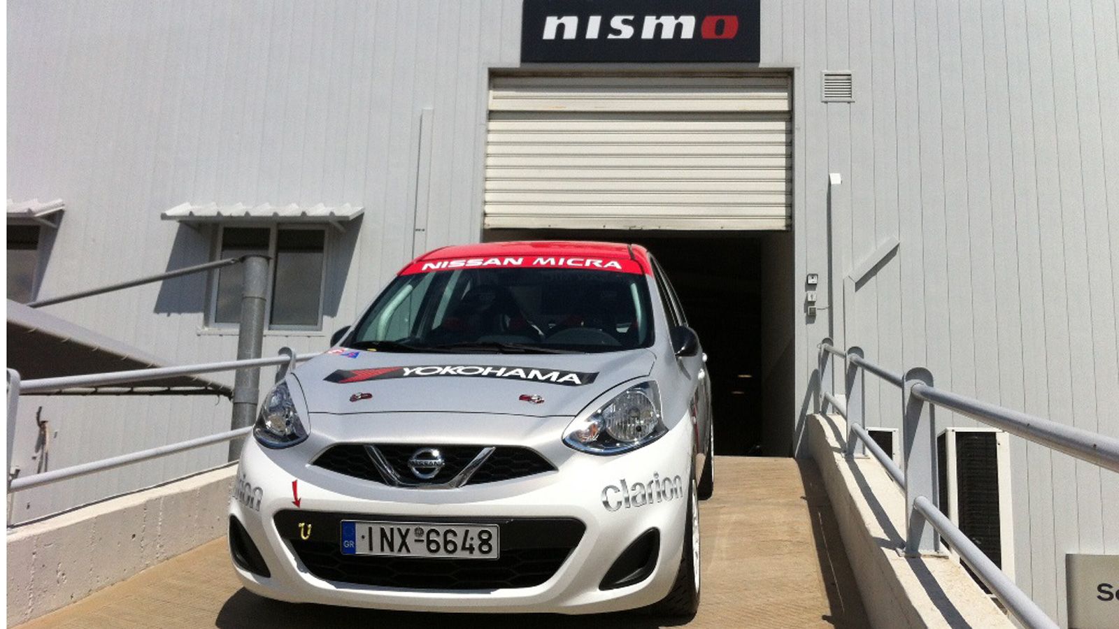 Το αγωνιστικό Nissan Micra κατασκευάστηκε για τις ανάγκες των Ελλήνων αγωνιζομένων.