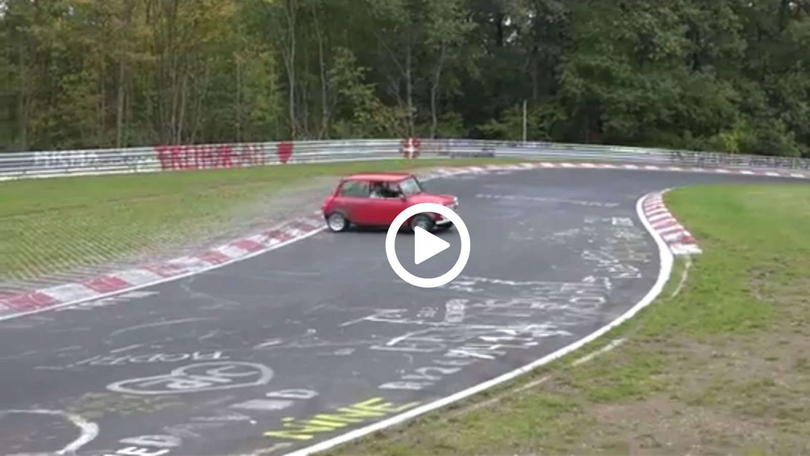 Mini Cooper τα δίνει όλα στο Ring