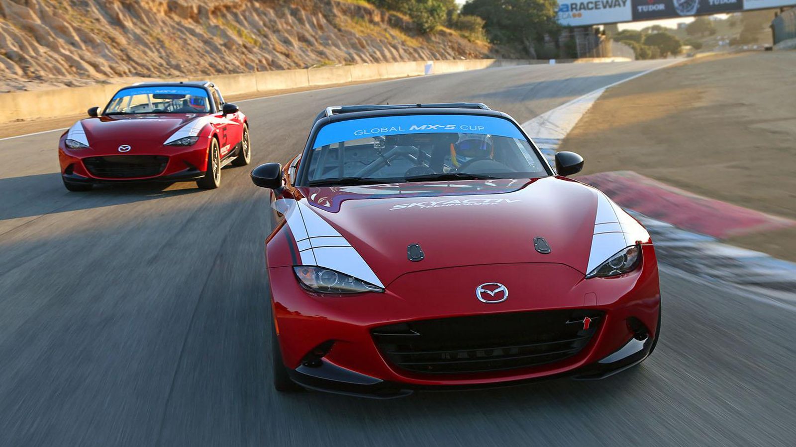 Η Mazda φαίνεται πως βάζει τις τελευταίες «πινελιές» στο αγωνιστικό MX-5 Cup, καθώς δύο πρωτότυπα μοντέλα ξεκίνησαν πρόσφατα τις δοκιμές στην πίστα Ma