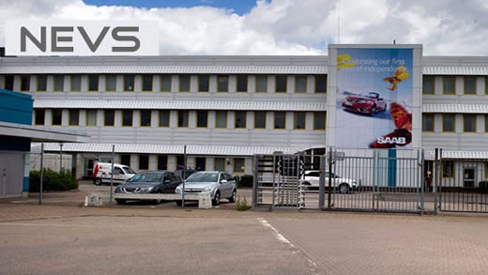 H National Electric Vehicle Sweden (NEVS) η οποία αγόρασε τα δικαιώματα της Saab, υπέγραψε σημαντική συμφωνία με κινέζικη εταιρεία leaseing. 
