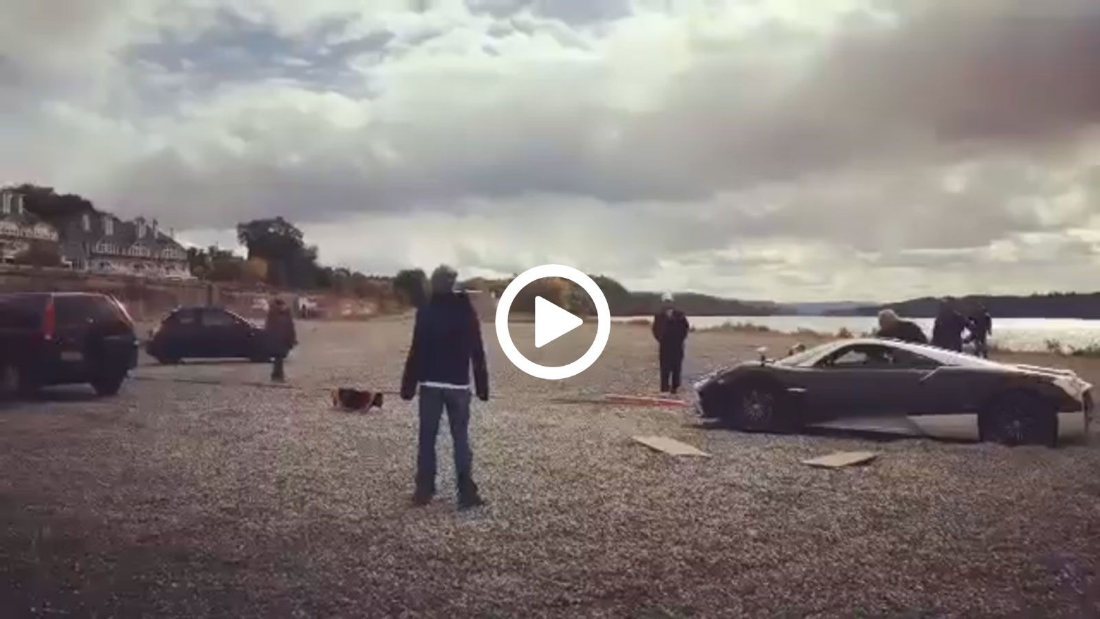 Honda CR-V ξεκολλάει Huayra 