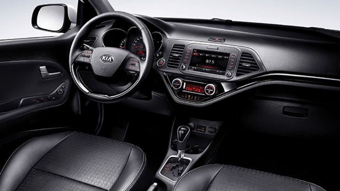 Στην ανανεωμένη εκδοχή του Picanto τοποθετήθηκε cruise control και νέο σύστημα πλοήγησης, ενώ με την προσθήκη αερόσακου για τα γόνατα του οδηγού, ο συ