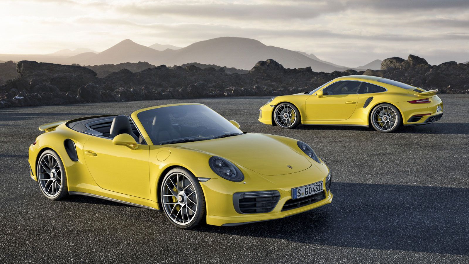 Η Porsche αποκάλυψε την ανανεωμένη 911 Turbo και Turbo S, λίγο πριν την έκθεση του Ντιτρόιτ που θα ανοίξει τις πύλες της στις 11 Ιανουαρίου.