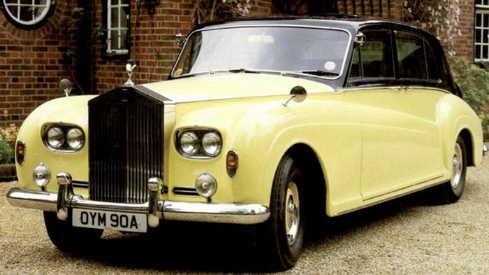 Η εικονιζόμενη Rolls-Royce Phantom V του 1963 που είχε στην κατοχή της η Βασιλομήτωρ, θα οδηγηθεί στις 20 Απριλίου σε δημοπρασία της Barons Classic Co
