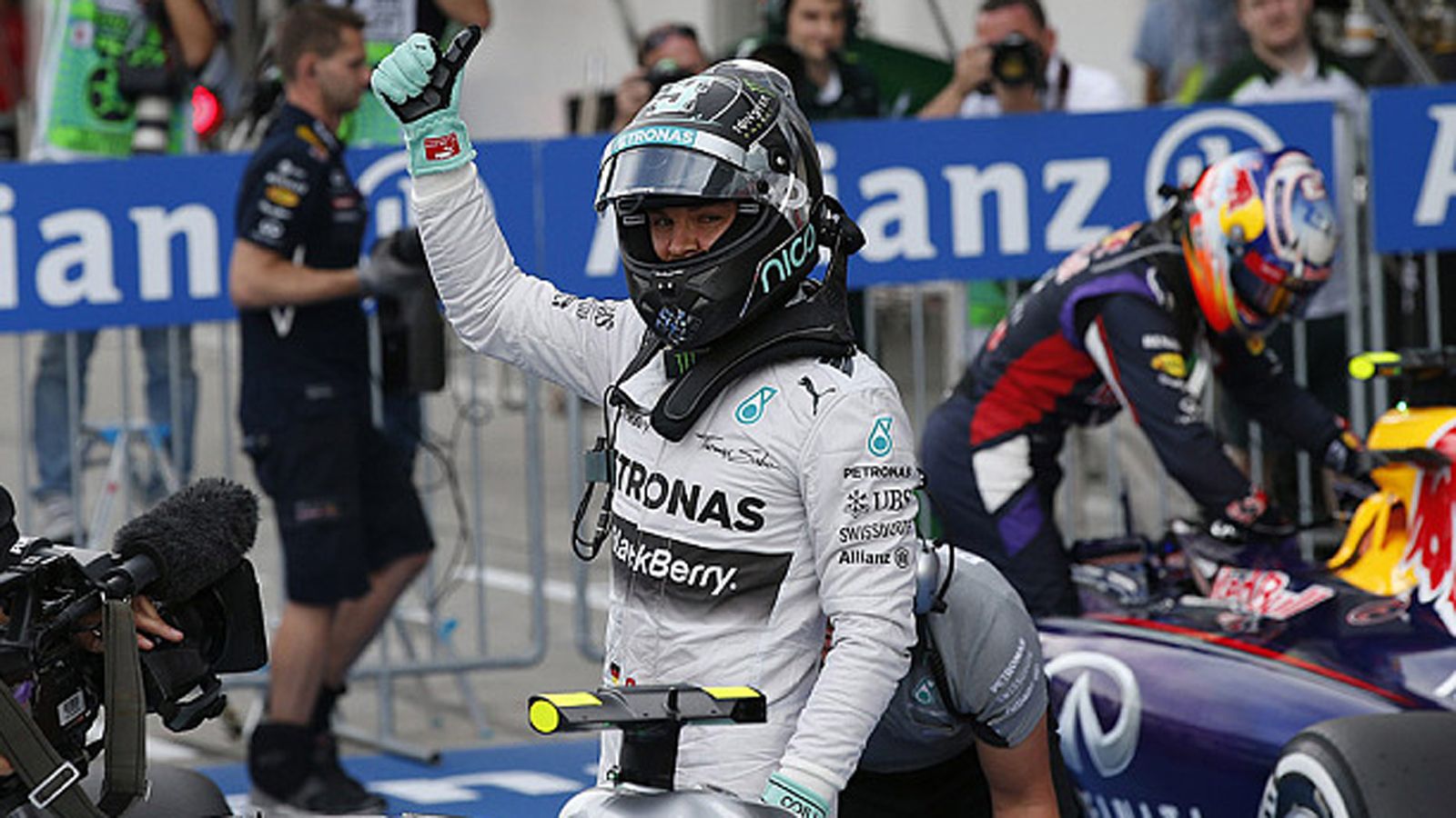 Δεύτερη συνεχόμενη pole position για τον Nico Rosberg, ο οποίος κυριάρχησε και στα τρία Q στο Grand Prix της Ρωσίας.