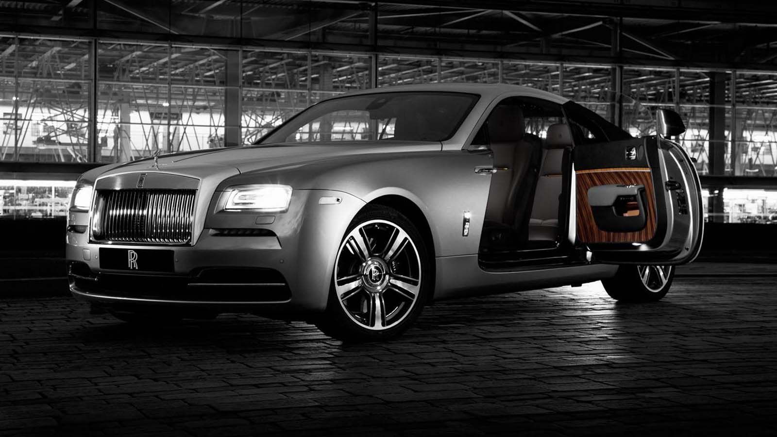 Η Rolls Royce θέλοντας να γιορτάσει την αναγνώριση του φιλμ από το εθνικό ινστιτούτο κινηματογράφου της Αγγλίας παρουσίασε την Wraith Inspired by Film