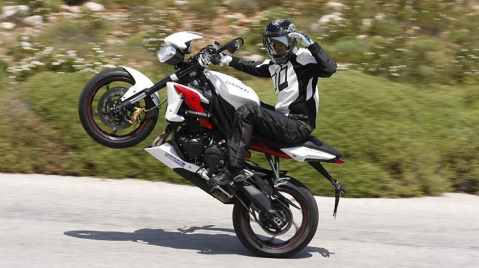 Test: Triumph Street triple R ABS