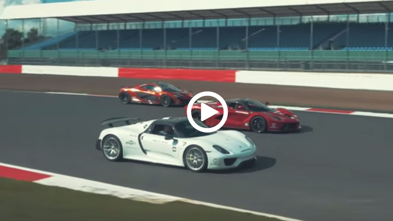 Όλα τα hypercars στην πίστα!