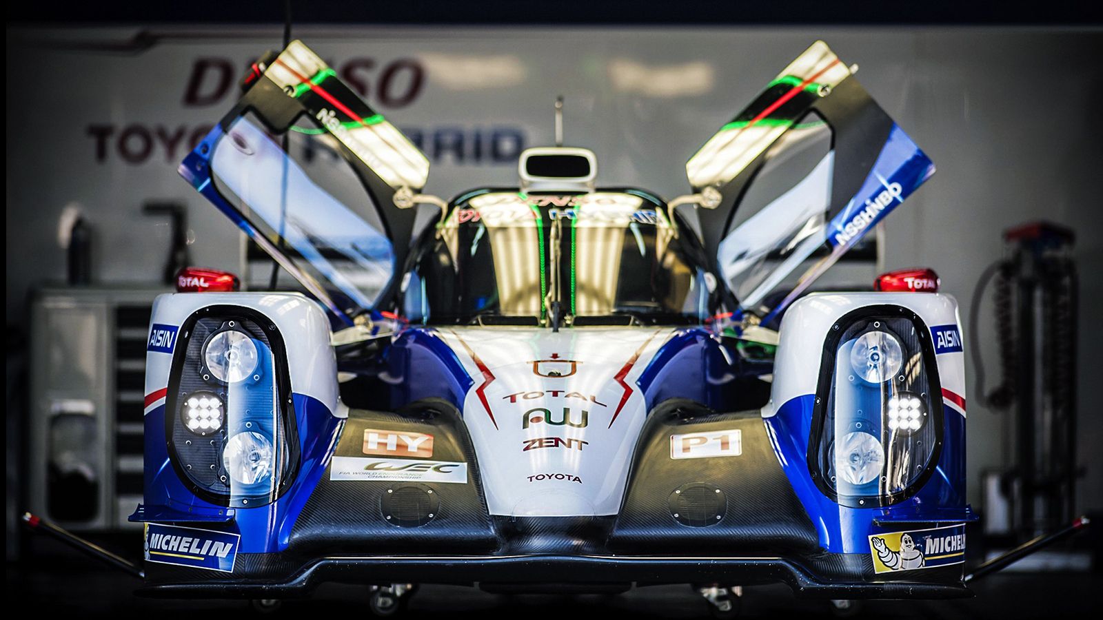 Με νέο αυτοκίνητο και νέο μοτέρ θα αγωνιστεί η Toyota στα πρωταθλήματα αντοχής και στον 24ωρο αγώνα Le Mans.