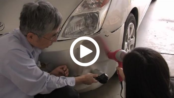 Ο Ιάπωνας ιδιοκτήτης ενός Toyota Prius, έδιωξε με αλοιφή τις γρατζουνιές και με το οικιακό πιστολάκι ζέστανε τον πλαστικό προφυλακτήρα, φέρνοντάς τον 