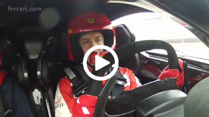 Η σκληροπυρηνική Ferrari FXX K πίστας έχει ένα V12 σύνολο 6,2 λίτρων, απόδοσης 1.050 ίππων και 900 Nm. Μόλις 40 αντίτυπά της θα φτιαχτούν, τα οποία έχ